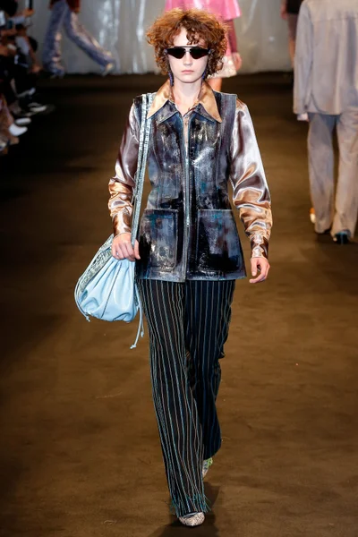 Look 28